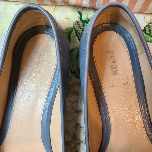 FENDI !!! Pointed Toe Ballerina Flats w/ Buckle ! - Picture 7 of 16